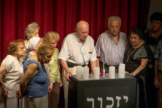 טקס "יזכור" ביום השואה בקהילה בבואנוס איירס