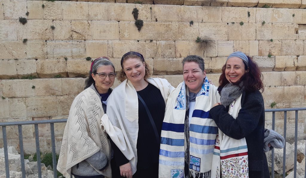 30 שנות נחישות: חוויות מתפילת ראש חודש עם נשות הכותל